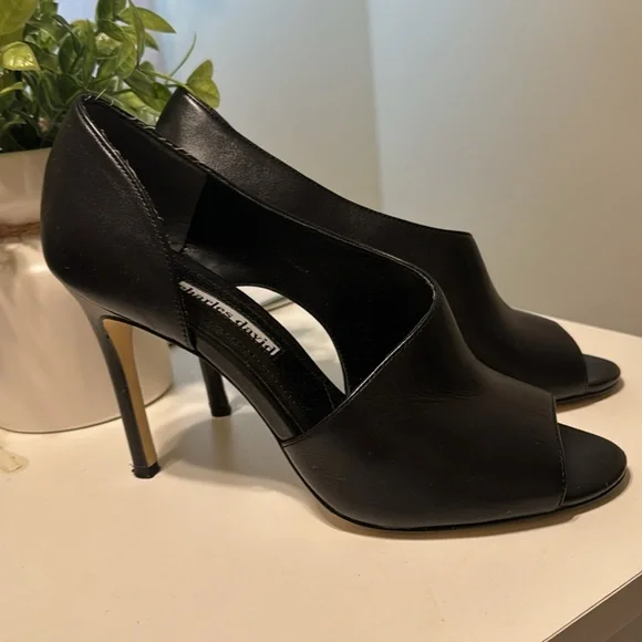 Used - Picture 3 of 3